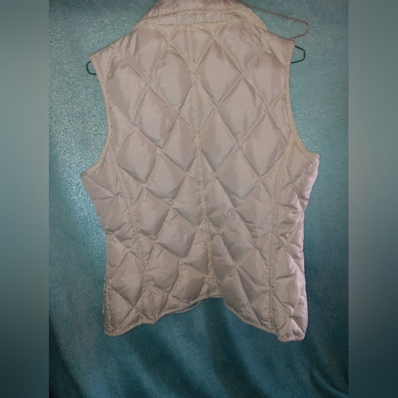 Talbots Women’s Quilted CreamFall/Winter Vest Size S - Picture 3 of 3